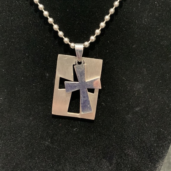 $5 add-on to any Bundle!!  
Metal cross cut-out pennant and chain - Picture 1 of 7